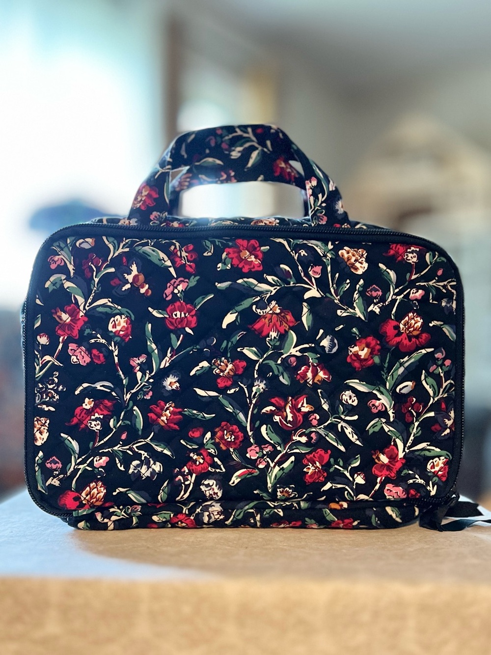 Vera Bradley Ultimate Travel Case Perennials Noir USED ONCE